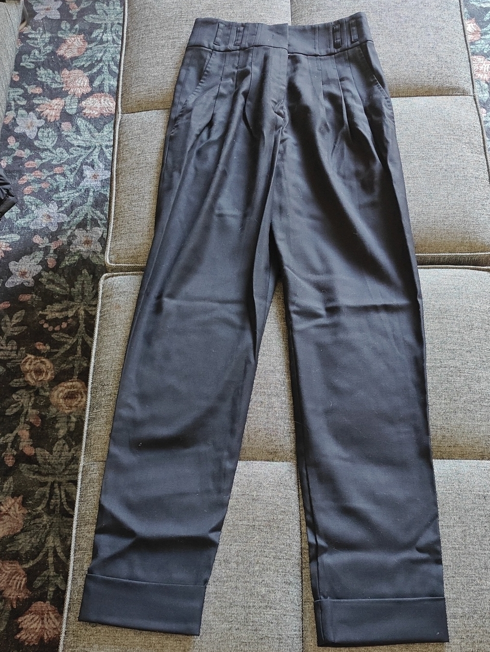 MaxMara Navy High-Waist Pleated Trousers with Cuffed Hem